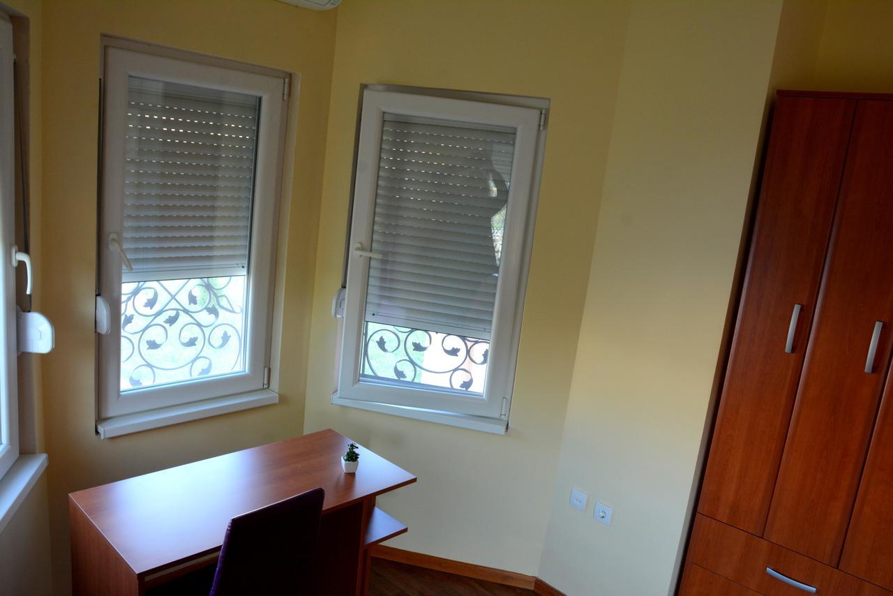 Montenegro Hostel B&B Podgorica Exterior photo
